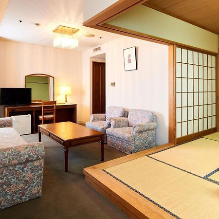 Hotel Marroad Tsukuba Tsuchiura Bagian luar foto